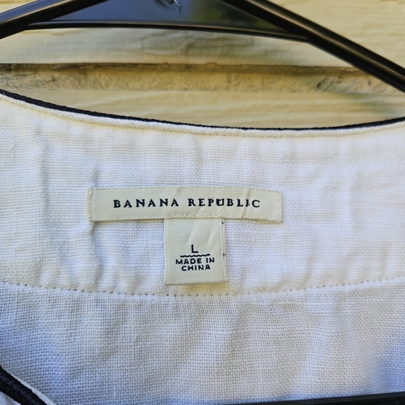 Banana Republic white linen tunic with blue accent embroidery size large - Picture 4 of 9